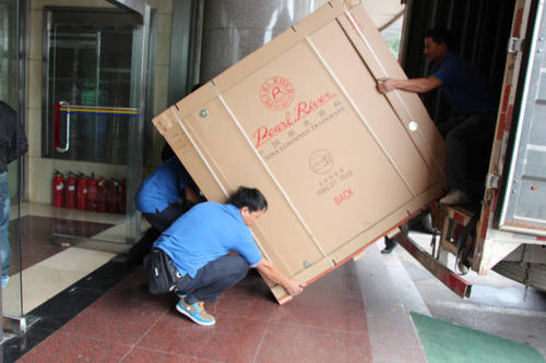 宾川钢琴贵重工艺品无忧运